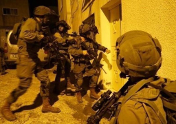 الإحتلال يعتقل 13 فلسطينياً من القدس والضفة الغربية