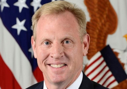 بسبب إيران .. القائم بأعمال وزير الدفاع الأمريكي يقدم خطة عسكرية لإرسال 120 ألف جندي إلى الشرق الأوسط