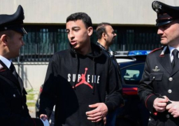الهجرة تستقبل رامي شحاتة الذي أنقذ 51 طالبًا من الموت المحقق بإيطاليا
