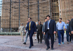 بالصور.. رئيس الوزراء ووزير الشباب يتفقدان أعمال تطوير استاد القاهرة