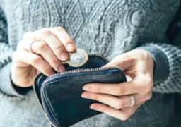 تباطؤ نمو الأجور في بريطانيا بالرغم من مستوى التوظيف القياسي