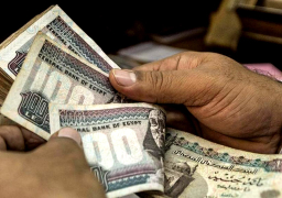 الدولار يواصل تراجعه أمام الجنيه المصري
