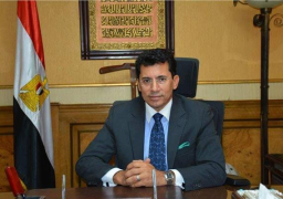 صبحى يبحث الإجراءات الوقائية للرياضيين والمنشآت الرياضية مع منظومة الطب الرياضى