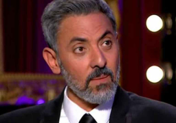 فتحي عبد الوهاب ينتهي من تصوير “لمس أكتاف”