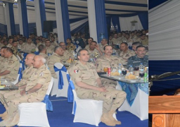 وزير الدفاع يلتقى مقاتلى الجيش الثالث وقوات شرق القناة لمكافحة الإرهاب