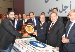 حزب “مستقبل وطن” يكرم أبطال وصناع فيلم “الممر” | صور