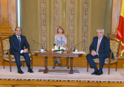 الرئيس عبد الفتاح السيسي يلتقي مع السيد كالين بوبيسكو تيريتشانو رئيس مجلس الشيوخ الروماني بمقر البرلمان