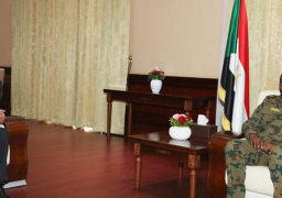 البرهان يبحث مع أبوالغيط الأوضاع الراهنة في السودان