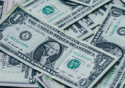 الدولار يواصل الهبوط أمام اليورو والين في ظل توقعات خفض الفائدة