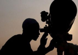 السعودية تدعو إلى تحرى رؤية هلال شوال الإثنين المقبل