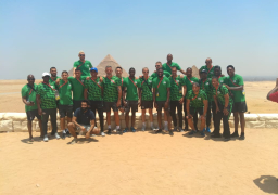 بالصور..منتخب جنوب افريقيا يزور الاهرامات