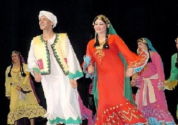 بيت الفنون الشعبية يواصل تقديم عروضه المسرحية بنجاح على البالون