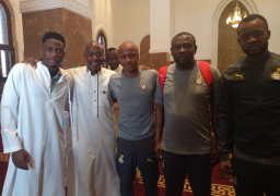 لاعبي منتخب غانا يؤدون صلاة الجمعة بالأسماعيلية