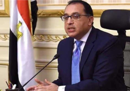 الحكومة تبحث ملف فض التشابكات المالية بين الكهرباء والبترول والمالية