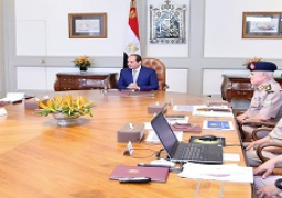 السيسي يجتمع بوزير الدفاع ورئيس الأركان