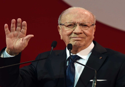 الرئيس التونسي يدعو لانتخابات رئاسية ويمدد حالة الطوارئ