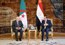 الرئيس يؤكد حرص مصر على التعاون مع الجزائر على كافة الأصعدة