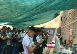 بالصور..الفلسطينيون يؤدون صلاة الجمعة بالقدس رفضا لقرارات هدم المنازل