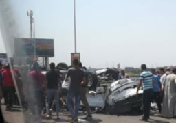 توقف حركة طريق إسكندرية الصحراوى بعد إصابة شخصين فى تصادم سيارتين