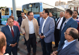 رئيس الوزراء يدشن تشغيل 15 أتوبيسا كهربائيا