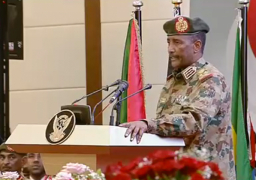 “البرهان” يكرم الوسيط الإفريقي والإثيوبي.. ويؤكد: الثورة حققت أهدافها بجهد الشعب السوداني