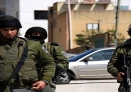 الاحتلال الإسرائيلي يصيب شابا فلسطينيا وزوجته بالرصاص في طولكرم