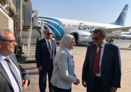وزيرة الصحة تستقبل مدير عام منظمة الصحة العالمية بمطار القاهرة الدولي