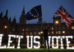 بريطانيا تواجه نقصا في الوقود والغذاء والدواء إذا خرجت دون اتفاق