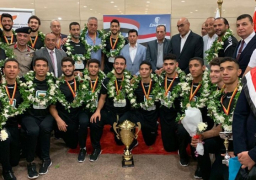 بالصور .. استقبال رسمى و شعبى حافل لابطال منتخب اليد للناشئين لدى وصولهم مطار القاهرة