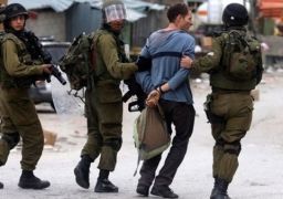 الاحتلال الإسرائيلي يعتقل 4 فلسطينيين في الأقصى