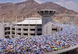 حجاج بيت الله الحرام يبدأون رمي الجمرات بأول أيام عيد الأضحى