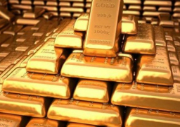 الذهب يسجل أدنى مستوى في أسبوعين وسط شكوك تجاه خفض الفائدة الأمريكية