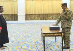 الفريق البرهان يؤدى القسم الدستورى رئيساً لمجلس السيادة فى السودان