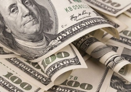 الهدوء يسيطر على أسعار الدولار خلال التعاملات اليوم