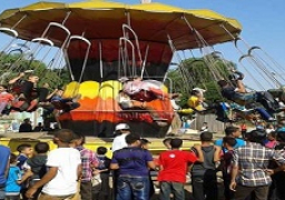 الحدائق والشواطيء تستقبل آلاف المواطنين في ثاني أيام عيد الأضحى