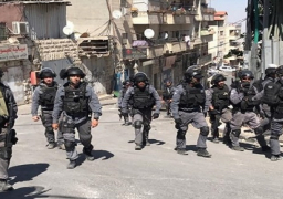 قوات الاحتلال تقتحم العيسوية بالقدس وتصيب عددًا من المواطنين