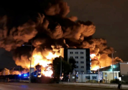 حريق هائل في مصنع مواد كيميائية بفرنسا