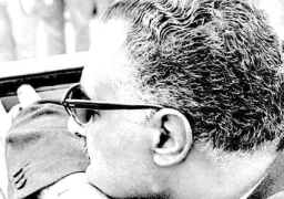 في الذكرى الـ49 لرحيله.. “جمال عبد الناصر” قصة زعيم التف حوله الملايين | صور