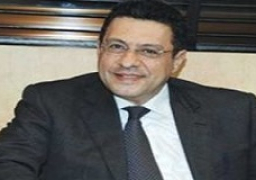 سفير مصر بالكويت ورئيس مجلس الأمة يبحثان دعم التعاون الثنائي