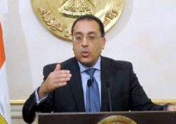 رئيس الوزراء يتابع أعمال إزالة المدابغ بسور مجرى العيون