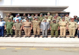 الفريق أسامة ربيع يلتقي وفد الملحقين العسكريين بجمهورية مصر العربية