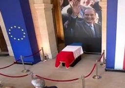 المهندس شريف إسماعيل يمثل مصر في مراسم التأبين الرسمية لجاك شيراك