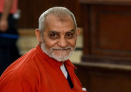 اليوم.. محاكمة بديع و46 آخرين في “أحداث قسم شرطة العرب”