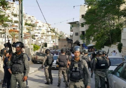 إصابة فلسطينيين باختناق خلال قمع المشاركين في صلاة الجمعة بالقدس