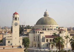 الخشت يعفي أبناء الشهداء وشمال سيناء من المصروفات الجامعية