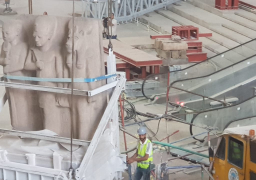 بالصور.. المتحف الكبير يستقبل قطعا اثرية ضخمة تمهيدا لعرضها