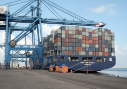 تداول 11 ألف طن بضائع عامة ومتنوعة بموانئ البحر الأحمر