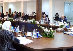 رئيس الوزراء يُكلف بسرعة إزالة التعديات على أملاك السكك الحديدية