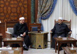 شيخ الأزهر يستقبل وزير الأوقاف لتهنئته بنجاح العملية الجراحية