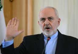 ظريف يحذر أن هجوما من واشنطن على طهران سيؤدي إلى حرب شاملة